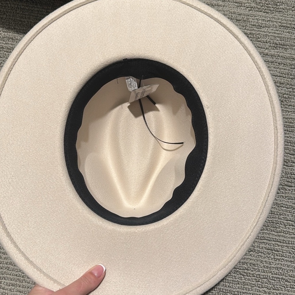 Women's Hat - Picture 4 of 4